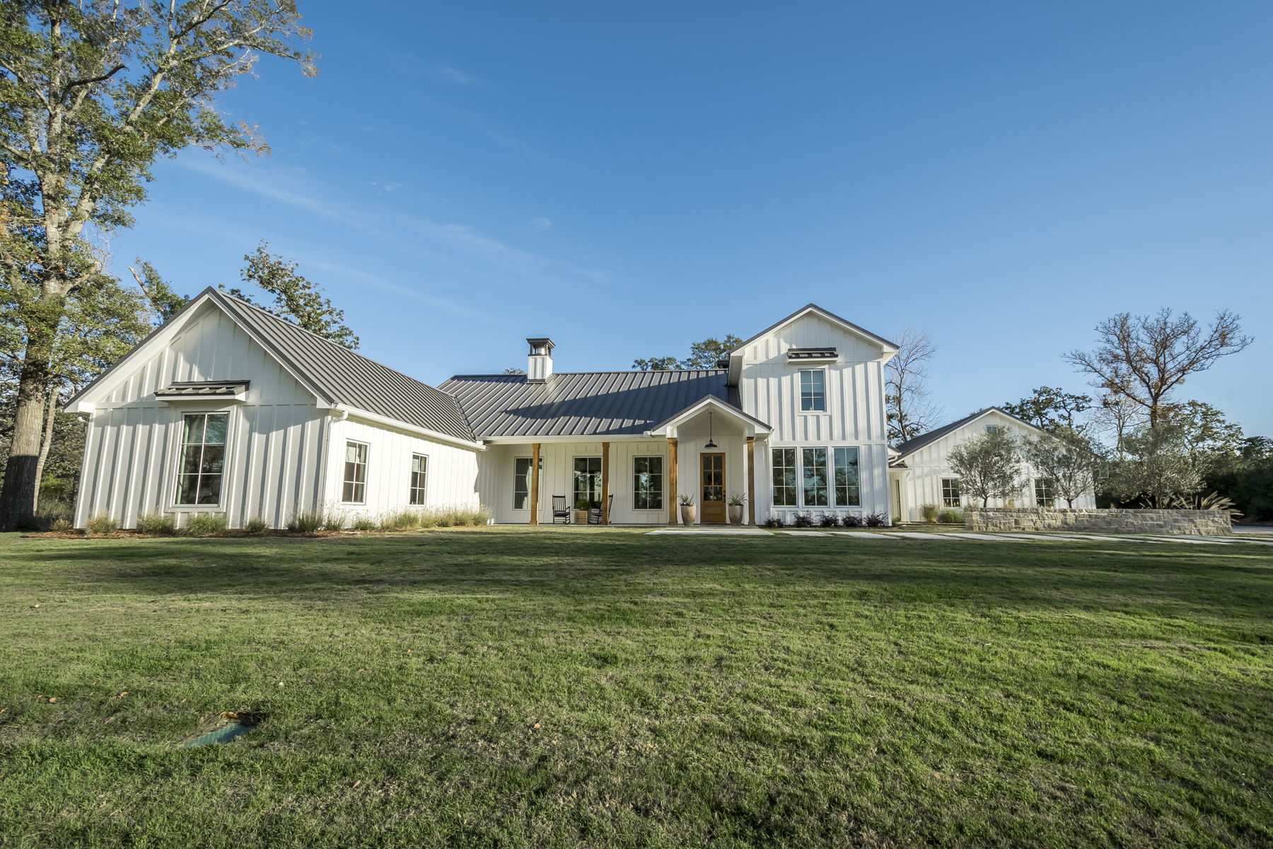Contractors in Richmond building custom home near Brazos River